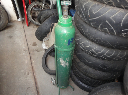 ถังลมมีรถเข็น 1200 บาท