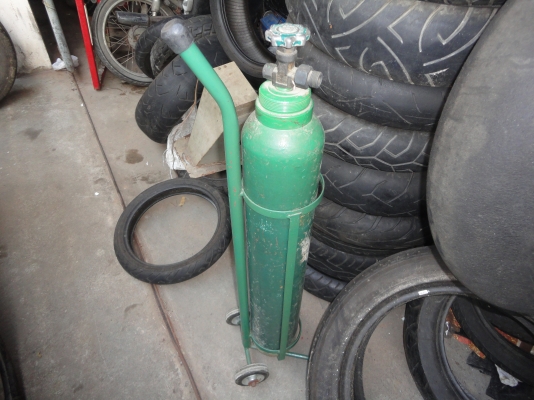 ถังลมมีรถเข็น 1200 บาท