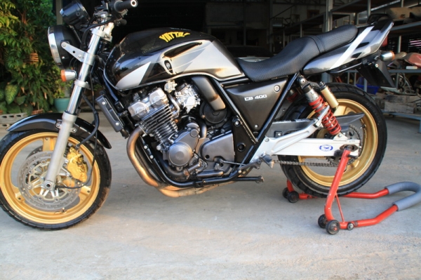 ขาย CB 400 ปี 95 เวอร์ชั่น R อินวอย สรรพสามิตแท้ ยางหน้า ยางหลังใหม่ 68000