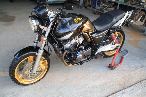 ขาย CB 400 ปี 95 เวอร์ชั่น R อินวอย สรรพสามิตแท้ ยางหน้า ยางหลังใหม่ 68000