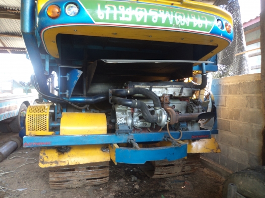 รถเกี่ยวข้าวเกษตรพัฒนารุ่นเงินมีปี 52 ( รุ่นใหม่ใหญ่กว่าเดิม)