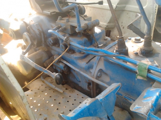 FORD 6600 - 1 เพลา เครื่อง T5 เอกสารเล่มทะเบียนครบ อุปกรณ์พร้อมใช้งาน มีใบดันหน้า ผานพรวนดิน 6 ผานพรวนดิน 3 เครื่องแน่นแรงดี ช่วงล่างดี ยาง 4 เส้นสภาพดี 60\% พร้อมทำงานครับ