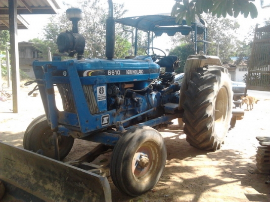 FORD 6600 - 1 เพลา เครื่อง T5 เอกสารเล่มทะเบียนครบ อุปกรณ์พร้อมใช้งาน มีใบดันหน้า ผานพรวนดิน 6 ผานพรวนดิน 3 เครื่องแน่นแรงดี ช่วงล่างดี ยาง 4 เส้นสภาพดี 60\% พร้อมทำงานครับ