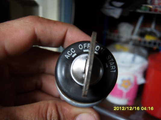 ต้องการขายอะไหล่ ม้าสด้า แฟมีเลีย ไฟหน้าเดิมขวา สวิทกุญแจใหม่ ต้องการขายอะไหล่ ม้าสด้า แฟมีเลีย ไฟหน้าเดิมขวา สวิทกุญแจใหม่