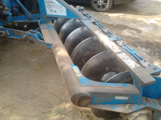 FORD 77 - 1 เพลา T5 เครื่องแรงดีไม่มีเยิ้ม อุปกรณ์ครบ มีใบดันหน้า ผานพรวนดิน 6 ผานพรวนดิน 3 ระบบไฮดรอลิกส์ไม่มีรั่วซึ่มพร้อมทำงาน เอกสารเล่มทะเบียนครบพร้อมโอนครับ