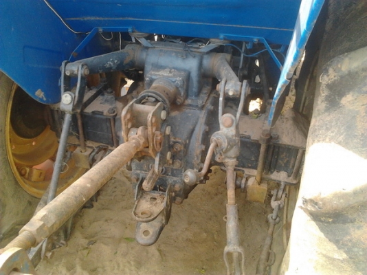 ISEKI TL 3200 - 2 เพลา สภาพดีมากพร้อมใช้งานได้เลยครับ อุปกรณ์มีให้ครบ มีใบดันหน้า ผานพรวนดิน 6 ช่วงล่างยางสภาพดี 60\% เอกสารสัญญาซื้อขายครับ