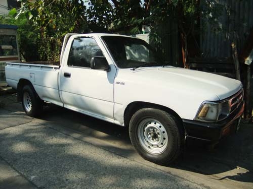 TOYOTA MIGHTY-X 2.5 ตอนเดียว ปี94 มีวัดรอบ สีขาวขายด่วน