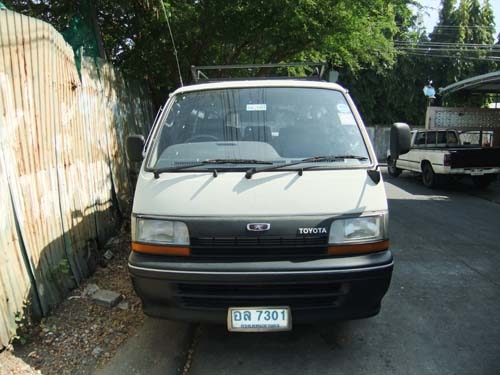 TOYOTA HIACE 2.5 ดีเซล ปี 1991 หัวจรวด ช่วงสั้น