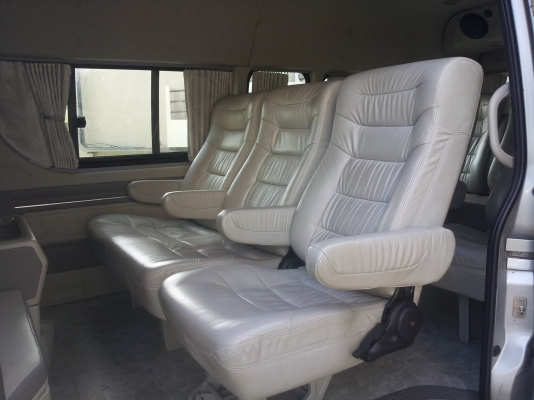 โตโยต้า คอมมิวเตอร์ ปี 2006 โตโยต้า คอมมิวเตอร์ ปี 2006