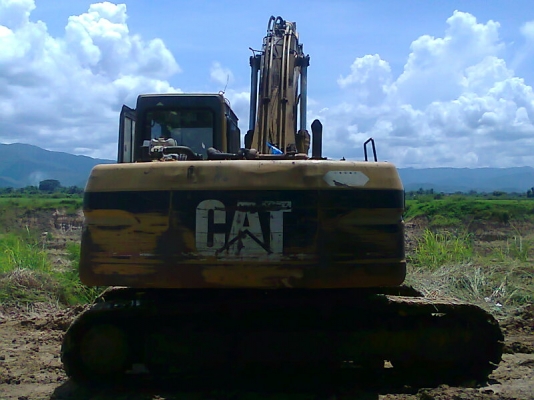ขายด่วน!..รถแบคโฮ CAT 320 V2 สวยแน่น มีทะเบียน พร้อมแล้ว สำหรับการลุยงาน ฟันธง!.