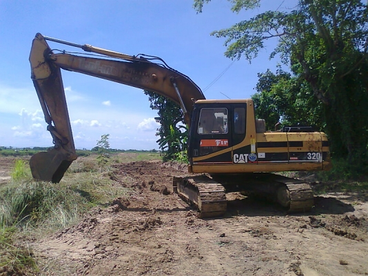 ขายด่วน!..รถแบคโฮ CAT 320 V2 สวยแน่น มีทะเบียน พร้อมแล้ว สำหรับการลุยงาน ฟันธง!.