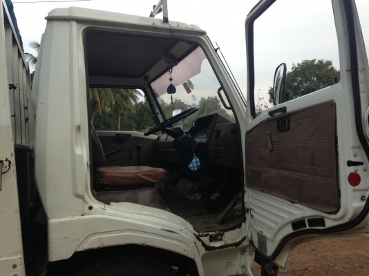 ขายรถหกล้อHINO KM 779  117แรง. ราคา455000