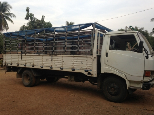 ขายรถหกล้อHINO KM 779  117แรง. ราคา455000