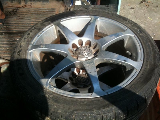 แม๊กญี่ปุ่น 2 วง สภาพเดิมเดิม 5 รู 100/114 ขอบ 17 ครับ แม๊กญี่ปุ่น 2 วง สภาพเดิมเดิม 5 รู 100/114 ขอบ 17 ครับ