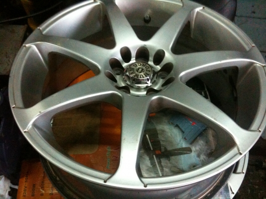 แม๊กญี่ปุ่น 2 วง สภาพเดิมเดิม 5 รู 100/114 ขอบ 17 ครับ แม๊กญี่ปุ่น 2 วง สภาพเดิมเดิม 5 รู 100/114 ขอบ 17 ครับ