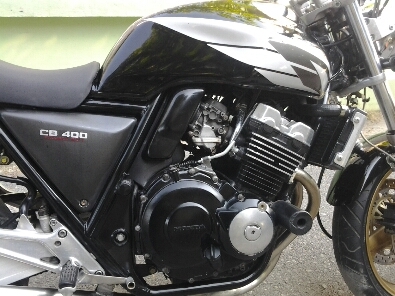 Honda cb 400 super 4 y 95 ครีบเต็ม เครื่อง แห้ง แน่น ๆ เงียบ ๆ ท่อ นอก ดังเพราะ อินวอย รถสวย ขี่ดีมาก บิดติดมือ ของเลว เปลี่ยน ใหม่ หมด หัวเทียนใหม่ 0800184801 บัติ ลพบุรี