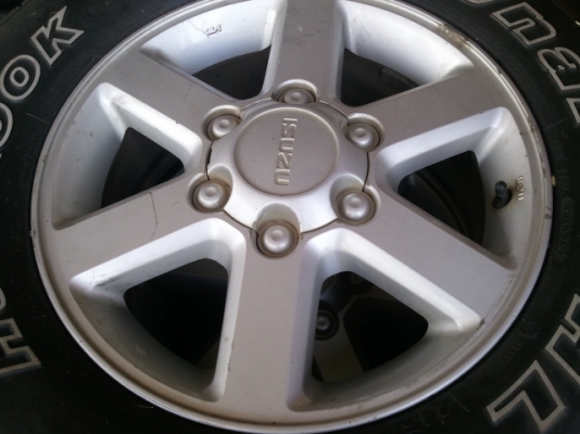 ขายล้อยาง ISUZU