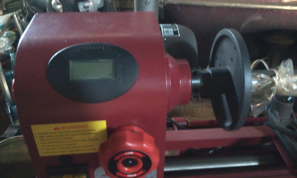 เครื่องกลึงไม้ของใหม่ครับ เครื่องกลึงไม้ของใหม่ครับ