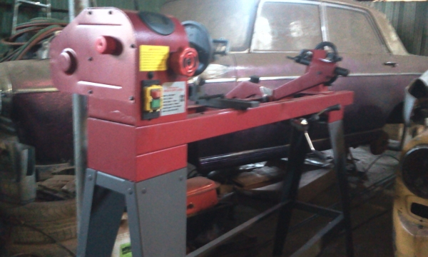 เครื่องกลึงไม้ของใหม่ครับ