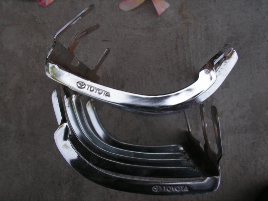 ตระเเกรงเหล็กครอบไฟท้ายโตโยต้า(พี่ที่อยู่สาย2รับไปดูเเลต่อแล้วครับ)