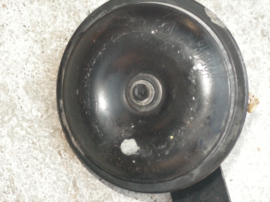 แตร์รถนิสสันคุณกาญจน์อยู่ชุมพรรับไปดูแลต่อแล้วครับ