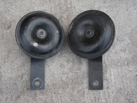 แตร์รถนิสสันคุณกาญจน์อยู่ชุมพรรับไปดูแลต่อแล้วครับ