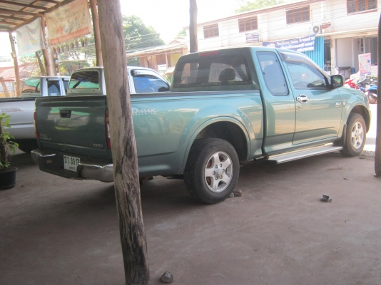 IsuzuD-Max IsuzuD-Max