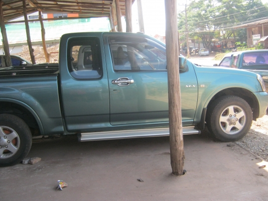 IsuzuD-Max IsuzuD-Max