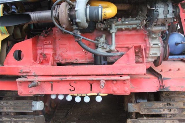 ขายรถเกี่ยวข้าว1คัน+รถเทลเลอร์1 คัน ใช้งานนาปี เจ้าของขายเอง