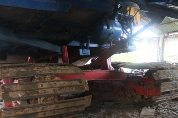 ขายรถเกี่ยวข้าว1คัน+รถเทลเลอร์1 คัน ใช้งานนาปี เจ้าของขายเอง