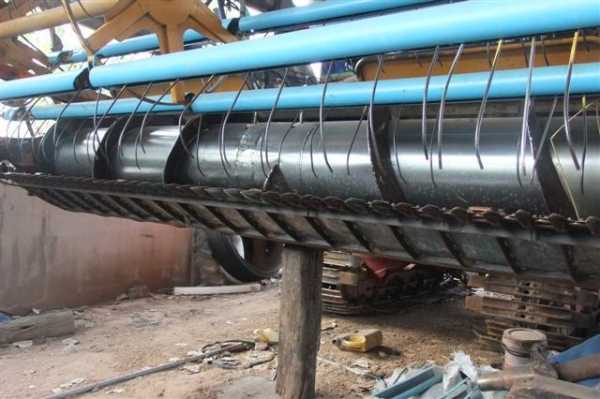 ขายรถเกี่ยวข้าว1คัน+รถเทลเลอร์1 คัน ใช้งานนาปี เจ้าของขายเอง