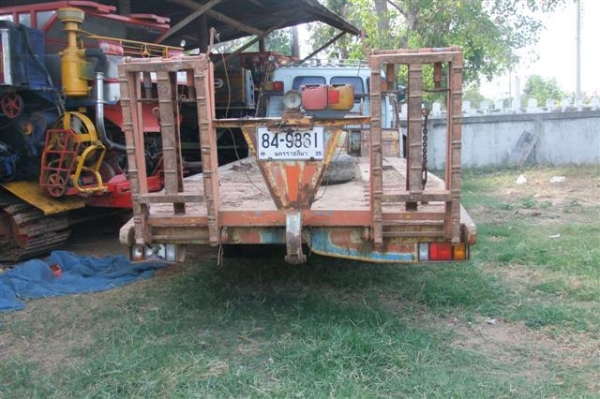 ขายรถเกี่ยวข้าว1คัน+รถเทลเลอร์1 คัน ใช้งานนาปี เจ้าของขายเอง