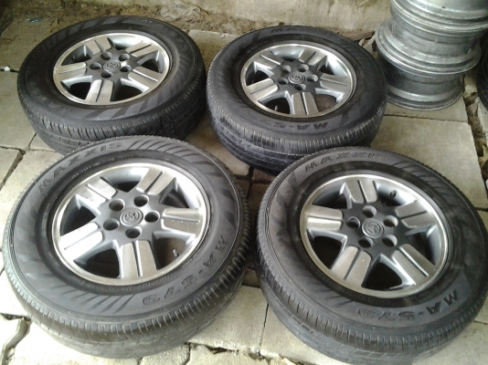 ล้อvigo พร้อมใช้มียางให้ด้วยราคาถูก