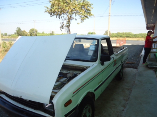 ขายรถมาสด้าแฟมิลี่เล็ก ปี33 รถสภาพเดิมๆๆ เครื่องดี พุ่ง แรง  ช่วงล่างดี  มี5เกียร์ ทะเบียนพร้อมโอน สนใจดูรถสอบถามโทร 081-9972972  089-8451778