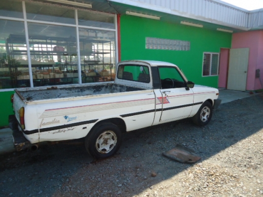 ขายรถมาสด้าแฟมิลี่เล็ก ปี33 รถสภาพเดิมๆๆ เครื่องดี พุ่ง แรง  ช่วงล่างดี  มี5เกียร์ ทะเบียนพร้อมโอน สนใจดูรถสอบถามโทร 081-9972972  089-8451778