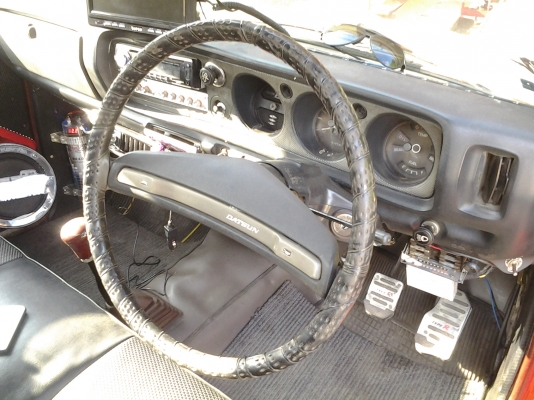 JOECLASSICขายหนังหุ้มพวงมาลัยใช้หุ้มรฤรุ่นเก่าได้เลยมีหลายลายหลายสี.เก่าเก็บราคา450พร้อมส่ง..