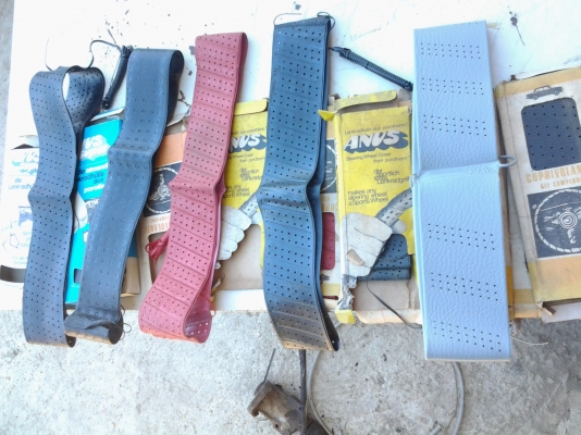 JOECLASSICขายหนังหุ้มพวงมาลัยใช้หุ้มรฤรุ่นเก่าได้เลยมีหลายลายหลายสี.เก่าเก็บราคา450พร้อมส่ง..