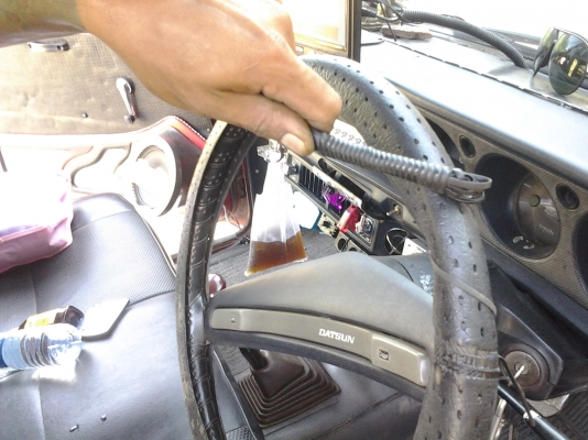 JOECLASSICขายหนังหุ้มพวงมาลัยใช้หุ้มรฤรุ่นเก่าได้เลยมีหลายลายหลายสี.เก่าเก็บราคา450พร้อมส่ง..