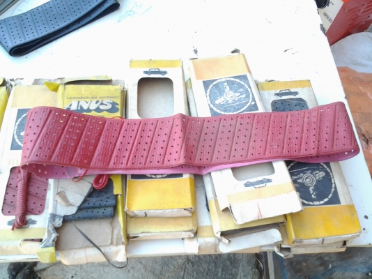 JOECLASSICขายหนังหุ้มพวงมาลัยใช้หุ้มรฤรุ่นเก่าได้เลยมีหลายลายหลายสี.เก่าเก็บราคา450พร้อมส่ง..