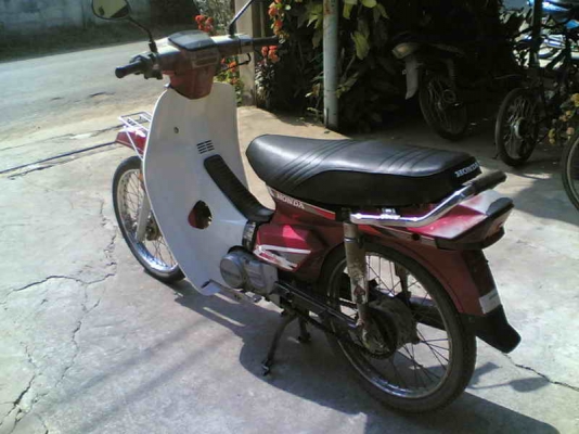 ขายดรีมคุรุสภา(แดง)เล่มทะเบียนพร้อมชุดโอนเครื่องดีอะไหร่บางชิ้นต้องเก็บ ขาย 8900 บาท