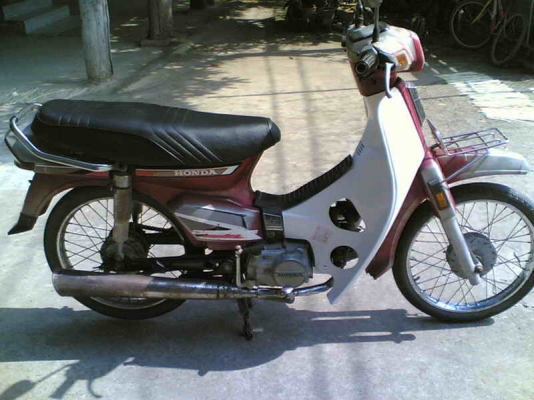 ขายดรีมคุรุสภา(แดง)เล่มทะเบียนพร้อมชุดโอนเครื่องดีอะไหร่บางชิ้นต้องเก็บ ขาย 8900 บาท