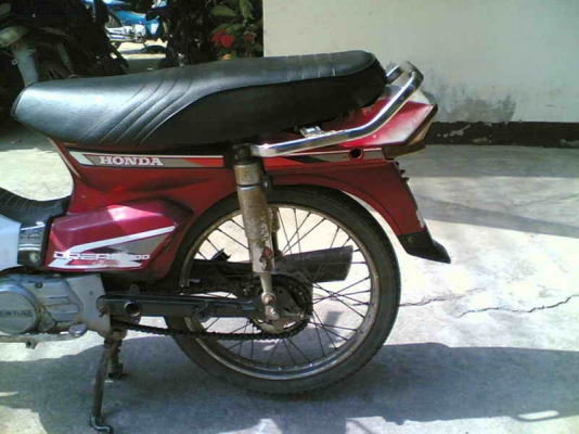 ขายดรีมคุรุสภา(แดง)เล่มทะเบียนพร้อมชุดโอนเครื่องดีอะไหร่บางชิ้นต้องเก็บ ขาย 8900 บาท