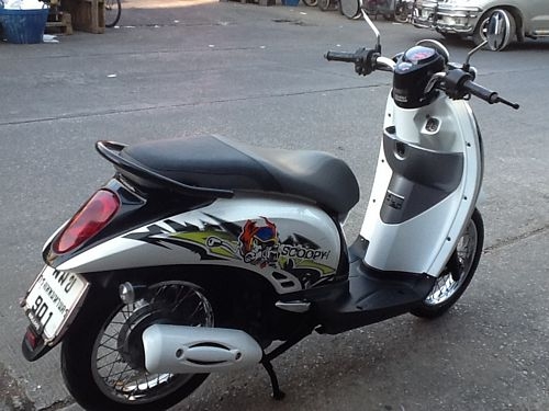 HONDA SCOOPY iรถปี2011เครื่องแน่นสภาพสวยพร้อมใช้งาน