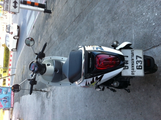 Scoopy i สภาพป้ายแดง