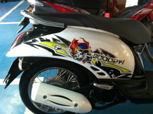 Scoopy i สภาพป้ายแดง