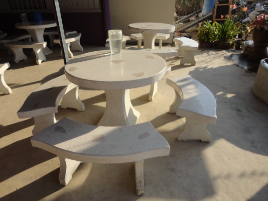 ฝากขายที่ดินพร้อมอาคาร เนื้อที่ 80 ตารางวา หน้ากว้าง 10 เมตรสนใจติดต่อโทร.083-713-8467