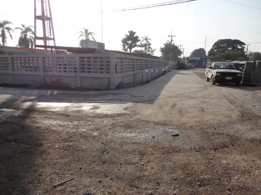 ฝากขายที่ดินพร้อมอาคาร เนื้อที่ 80 ตารางวา หน้ากว้าง 10 เมตรสนใจติดต่อโทร.083-713-8467