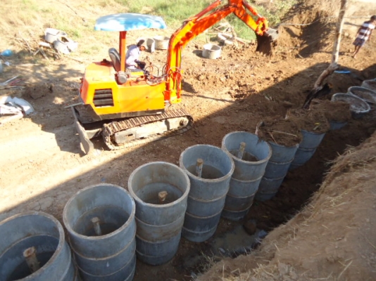 ขายรถแม็คโฮIHI  เครื่อง ISEEKI- 3 สูบ เดิมๆ แน่น ประหยัด ปั้มดีเร็วแรง เอวดี ช่วงล่างสวย แทรคเหล็กสวย  รถสภาพสวยมากพร้อมใช้งานสนใจติดต่อ ชัยยา สตึก โทร 081-9972972