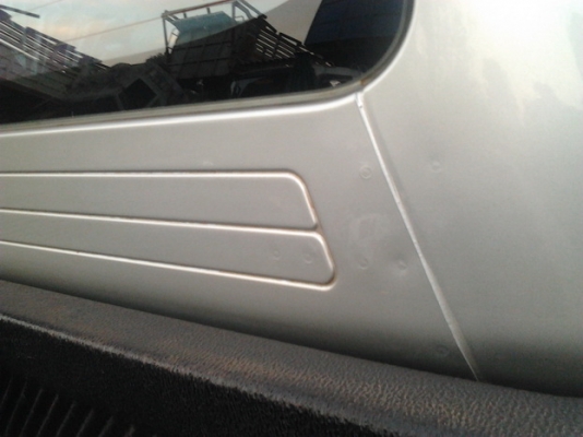 TOYOTA HILUX VIGO D4D Double Cab  3.0 MT 4WD ปี 2006 รถบ้านสวยจัดไม่เคยมีอุบัติเหตุหนัก คานหน้าหลังคาทุกชิ้นเดิมๆ ชุดแต่งเต็มเครื่องเสียง+ล้อแม็กขอบ 20 รวมทั้งอุปกรณ์ชุดเดิมอยู่ครบหมดเกือบ 2 แสนเจ้าของใช้รักษามาก ทะเบียนภาษีครบไม่ขาดพร้อมโอนครับ