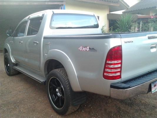 TOYOTA HILUX VIGO D4D Double Cab  3.0 MT 4WD ปี 2006 รถบ้านสวยจัดไม่เคยมีอุบัติเหตุหนัก คานหน้าหลังคาทุกชิ้นเดิมๆ ชุดแต่งเต็มเครื่องเสียง+ล้อแม็กขอบ 20 รวมทั้งอุปกรณ์ชุดเดิมอยู่ครบหมดเกือบ 2 แสนเจ้าของใช้รักษามาก ทะเบียนภาษีครบไม่ขาดพร้อมโอนครับ